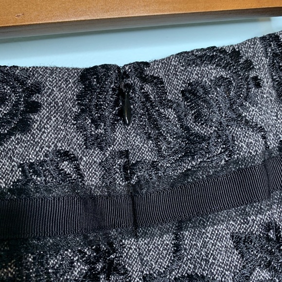 Ann Taylor Gray Wool Blend Textured Pencil Skirt - Picture 3 of 8